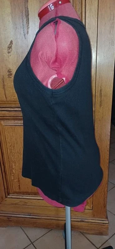 Débardeur negro talla 4 equivalente a 42 marca Clara Vitti – photo 2